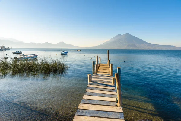 Muelle Madera Lago Atitlán Playa Panajachel Guatemala —  Fotos de Stock