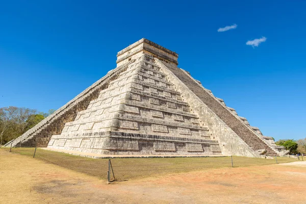 Chichen Itza Piramida Castillo Majowie Ruiny Świątyni Yucatan Meksyk — Zdjęcie stockowe