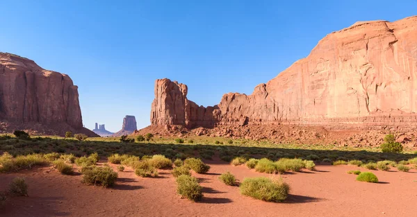 Scenic Drive Dirt Road Monument Valley Famous Buttes Navajo Tribal Royalty Free Stock Images