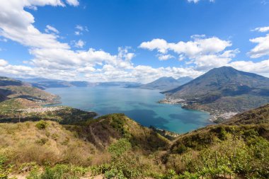 Küçük köylere San Pedro, San Marcos, San Juan ve Panajachel lake Atitlan Guatemala highland, panoramik görünüm.