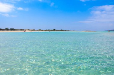 Cennet plaj turkuaz su Elafonisi, Crete, Yunanistan.