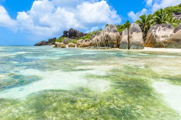 Source Dargent Beach Island Digue Seychelles — Stock Photo, Image