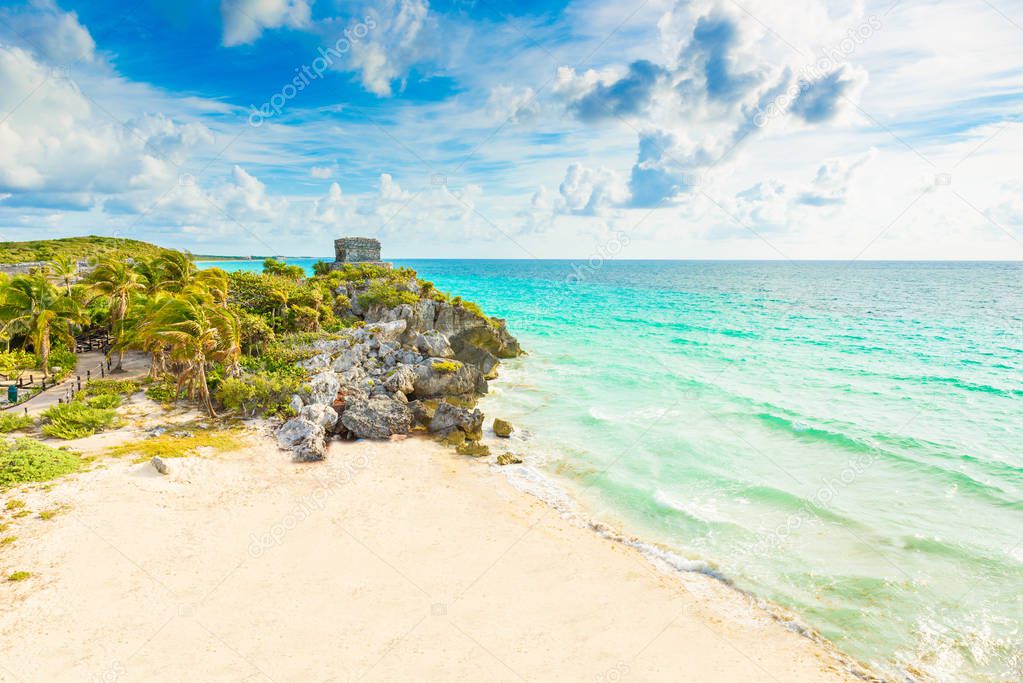 Mayan ruins of Tulum at tropical coast, Quintana Roo, Mexico.