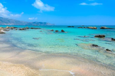 Cennet plaj turkuaz su Elafonisi, Crete, Yunanistan.