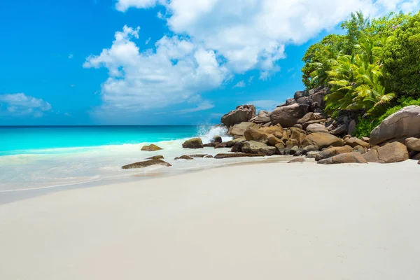 天堂海滩 乔其在塞舌尔普拉兰岛 — 图库照片