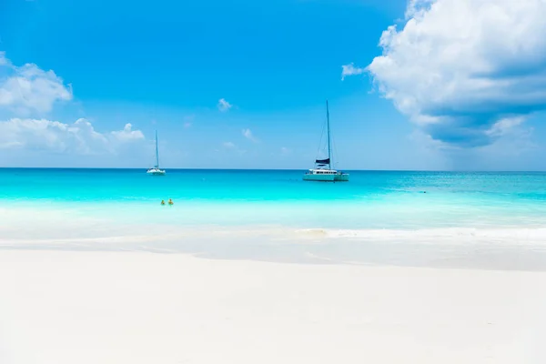 Clear Paradise Beach Anse Georgette Praslin Seychelles — Fotografia de Stock