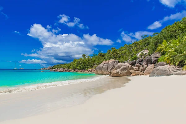 Anse Lazio Playa Del Paraíso Con Arena Blanca Agua Turquesa —  Fotos de Stock