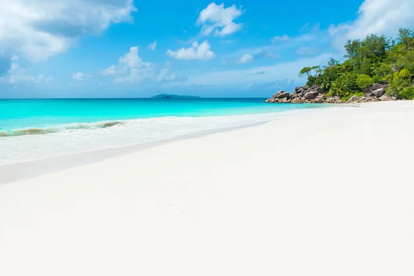 ชายหาดพาราไดซ Anse Georgette Praslin เซเชลส — ภาพถ่ายสต็อก