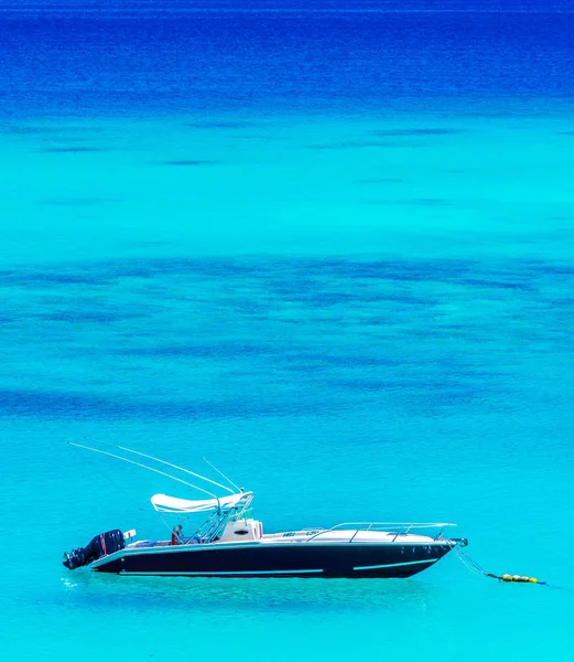 Iate Baía Paraíso Praslin Seychelles — Fotografia de Stock