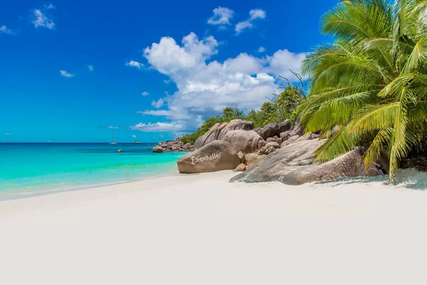 Anse Lazio Paradise Beach White Sand Turquoise Water Rich Green — Stock Photo, Image