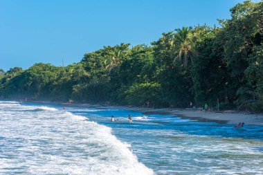 Cahuita - Nationalpark güzel plajları ve Kosta Rika yağmur ormanları ile