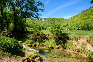 Çerkes, Swabian Alb, Baden-Württemberg, Almanya'nın vahşi manzara hiking.