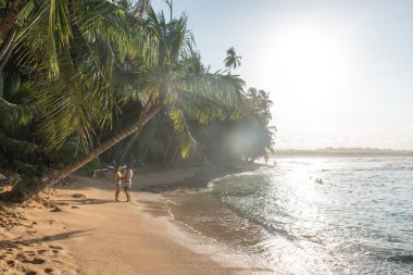 Vahşi Cennet plaj Manzanillo Park Kosta Rika.