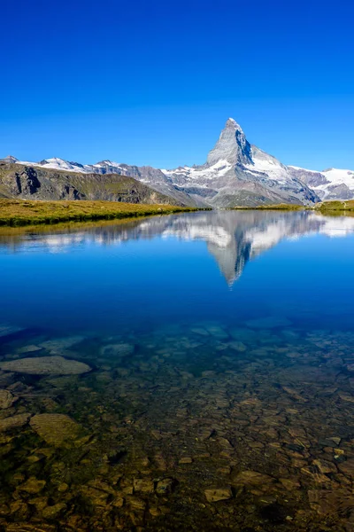 Lago Stellisee Com Reflexão Matterhorn Zermatt Suíça — Fotografia de Stock