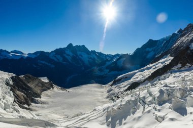 Eiger kuzey duvarı - Eiger için görünümden Grindelwald İsviçre Alpleri'nde Bernese.