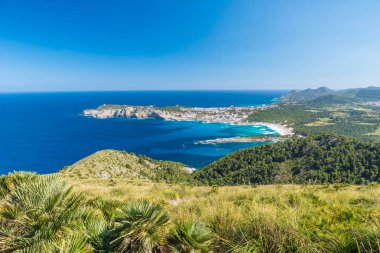 Cala Agulla kıyıları Mallorca, İspanya 'da Cala Ratjada