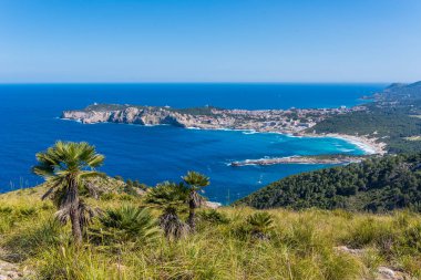 Cala Agulla kıyıları Mallorca, İspanya 'da Cala Ratjada