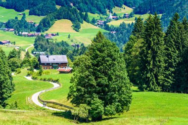 Oberstdorf bölgesinde Almanya Güney peyzaj.