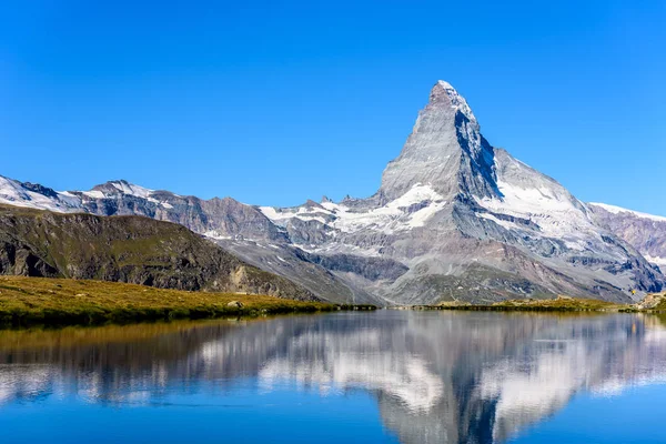 Jezioro Stellisee Odbiciem Matterhorn Zermatt Szwajcaria — Zdjęcie stockowe