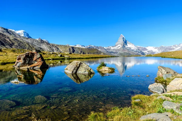 Lago Stellisee Com Reflexão Matterhorn Zermatt Suíça — Fotografia de Stock