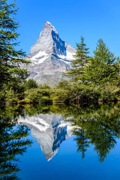 Lago Grindjisee Com Reflexão Matterhorn Zermatt Suíça — Fotografia de Stock