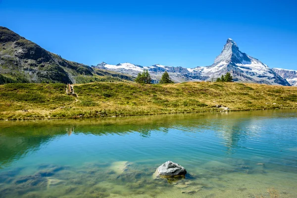 Leisee Στη Λίμνη Θέα Στο Βουνό Matterhorn Στο Τοπίο Των — Φωτογραφία Αρχείου