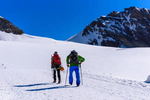 Escalada Gelo Geleira Nas Montanhas Suíça Geleira Aletsch — Fotografia de Stock