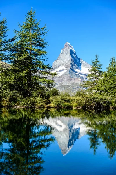 Lago Grindjisee Com Reflexão Matterhorn Zermatt Suíça — Fotografia de Stock