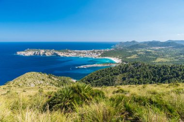 Cala Agulla kıyıları Mallorca, İspanya 'da Cala Ratjada