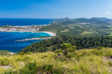 Cala Agulla kıyıları Mallorca, İspanya 'da Cala Ratjada