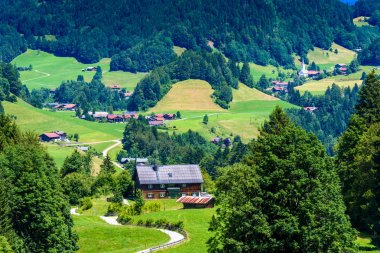 Oberstdorf bölgesinde Almanya Güney peyzaj.