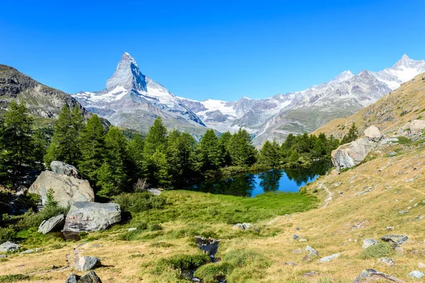 Lago Grindjisee Com Reflexão Matterhorn Zermatt Suíça — Fotografia de Stock