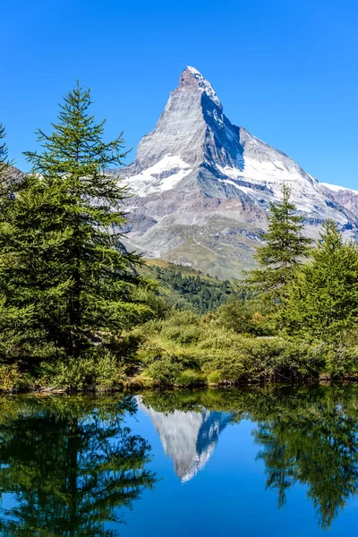 Lago Grindjisee Con Reflejo Matterhorn Zermatt Suiza —  Fotos de Stock