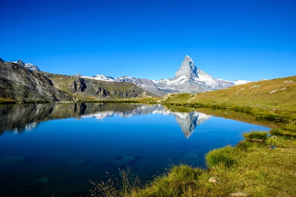 Jezioro Stellisee Matterhorn Zermatt Szwajcaria — Zdjęcie stockowe
