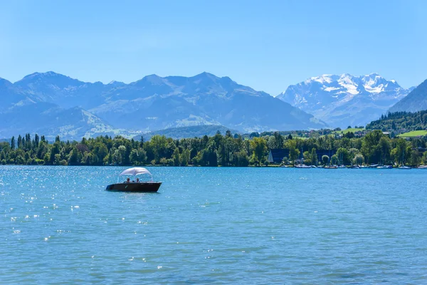 Thuner Lago Thun Com Vista Panorâmica Para Montanha Suíça — Fotografia de Stock