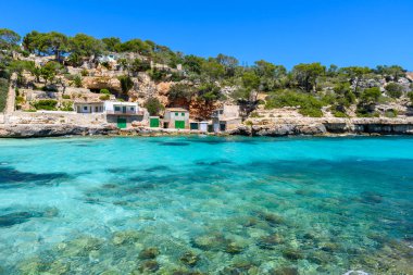 Cala Llombards - güzel plaj Bay Mallorca, İspanya