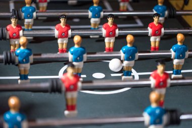 Tablo futbol kicker minyatür oyuncular ile