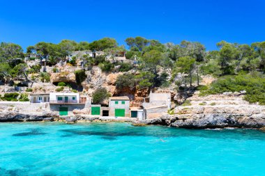 Cala Llombards - güzel plaj Bay Mallorca, İspanya