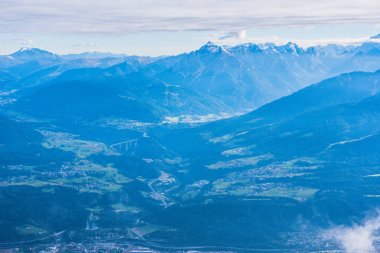 Innsbruck, Hafelekarspitze üzerinden görüntülemek için dağ manzarası Stubai Vadisi ve Innsbruck, Avusturya