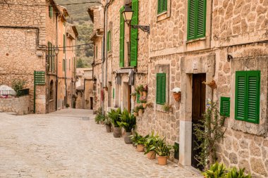 Valldemossa - dağ köyünü güzel manzara sahne Mallorca, İspanya