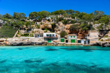 Cala Llombards - güzel plaj Bay Mallorca, İspanya