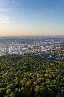 Almanya - yaz aylarında güzel manzara Stuttgart şehir için görüntüleyin