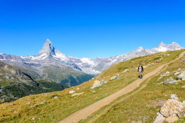 Matterhorn - Hiker Zermatt, İsviçre'nin güzel manzara