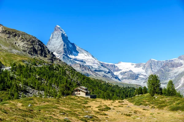 Matterhorn Malá Vesnice Domy Krásné Krajině Zermatt Švýcarsko — Stock fotografie