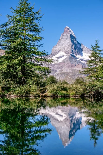 Grindjisee Όμορφη Λίμνη Αντανάκλαση Του Matterhorn Στο Ζερμάτ Ελβετία — Φωτογραφία Αρχείου