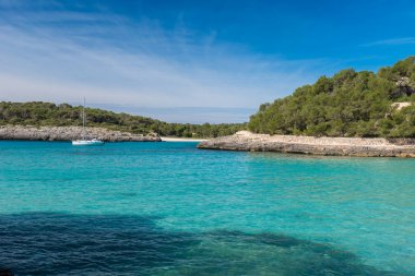 Bay, Cala Mondrago - güzel bir plaj ve sahil Mallorca