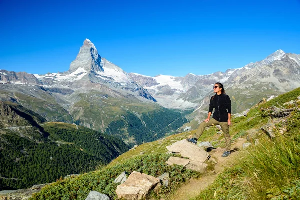 Matterhorn Hiker Beautiful Landscape Zermatt Switzerland — Stock Photo, Image
