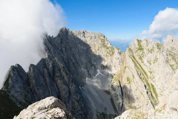 Felhők Ellmauer Megállítása Wilder Kaiser Hegység Ausztria Közel Gruttenhuette Megy — Stock Fotó