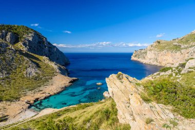 Cala figuera kap formentor - güzel sahil ve plaj, Mallorca, İspanya
