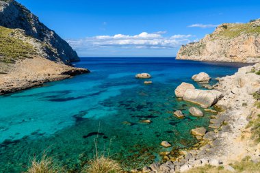 Cala figuera kap formentor - güzel sahil ve plaj, Mallorca, İspanya